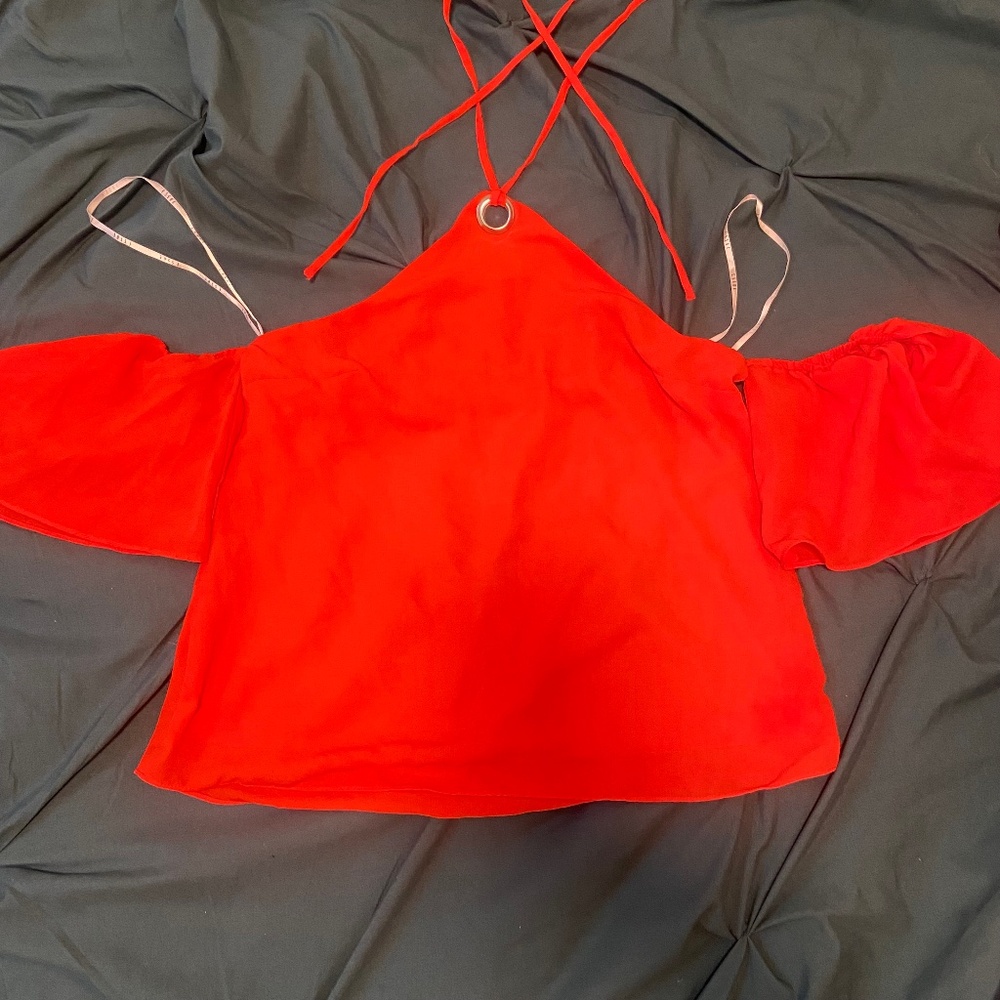 ESSUE SIZE SMALL ORANGE SILVER ACCENTED NECK TIE BLOUSE WITH SLEEVES